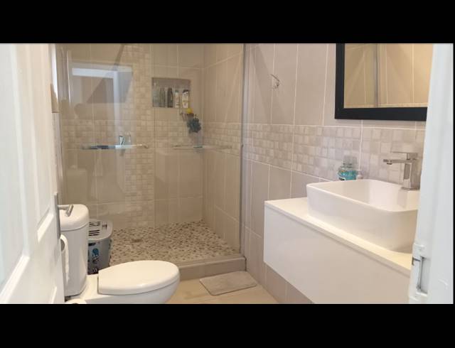 6 BEDROOM HOUSE FOR SALE IN MONDEOR